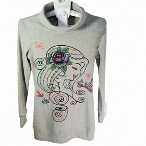 VINTAGE retro style floral grey-Silver turtleneck sweater. size M.
